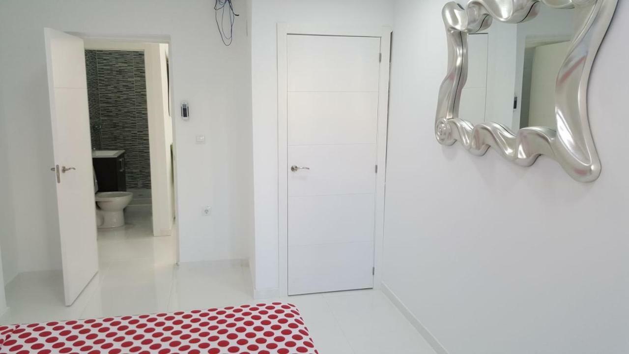 White Apartment Alicante Zewnętrze zdjęcie