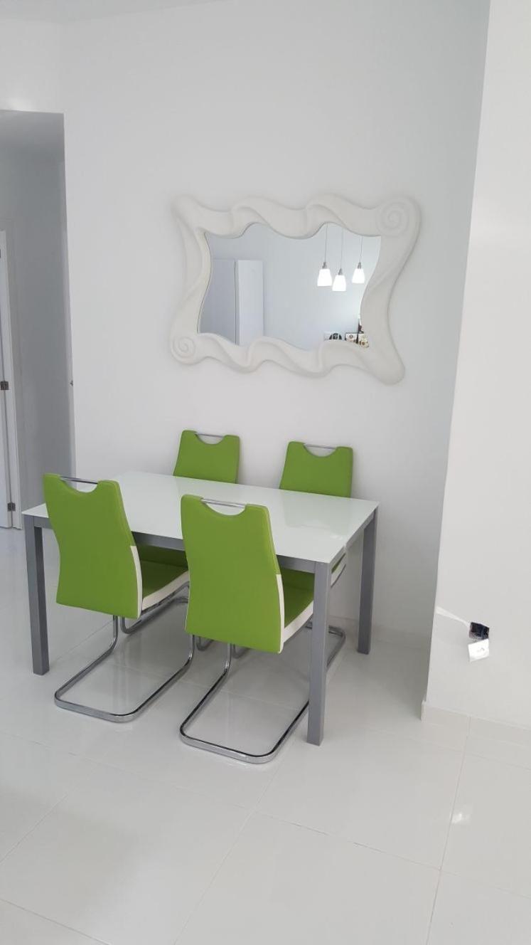 White Apartment Alicante Zewnętrze zdjęcie